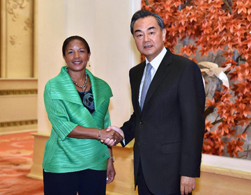 Министр иностранных дел КНР встретился с помощником президента США по национальной 
безопасности Сюзан Райс