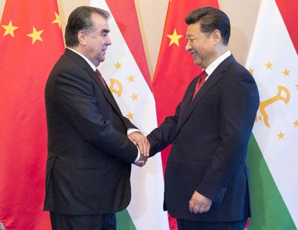 Си Цзиньпин встретился с президентом Таджикистана Э.Рахмоном