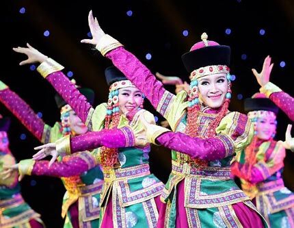 4-й китайский конкурс Монгольского танца проходит в городе Хух-Хото в автономном районе Внутренняя Монголия