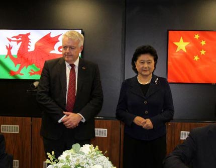 Китай намерен содействовать сотрудничеству с Уэльсом
