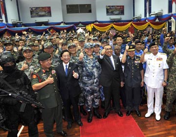 Завершены китайско-малайзийские совместные военные учения "Мир и дружба-2015"