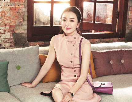 Известная актриса Цинь Лань