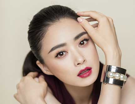 Китайская актриса Цзян Синь