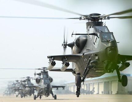 Тренировки группы вооруженных вертолетов НОАК на очень низкой высоте
