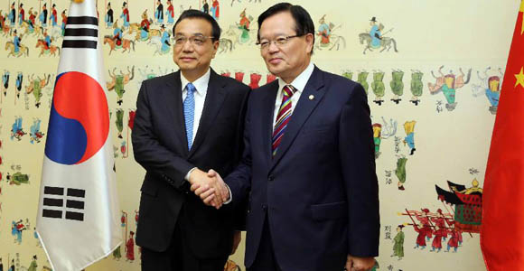 Ли Кэцян встретился со спикером Национального собрания Республики Корея Чон Ый Хва