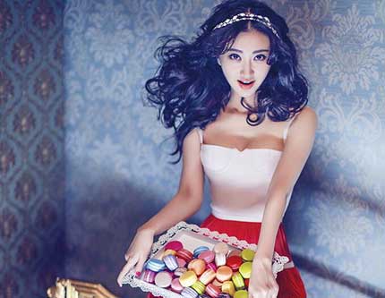 Красавица Цзин Тянь попала на обложке журнала