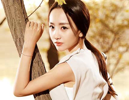 Новые фото китайской актрисы Ян Жун