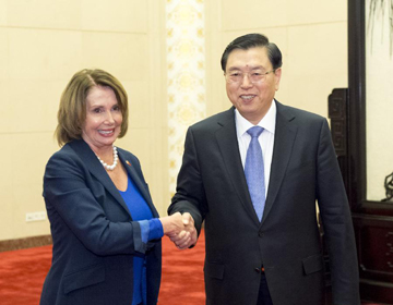 Чжан Дэцзян встретился с лидером фракции меньшинства в Палате представителей Конгресса 
США Нэнси Пелоси