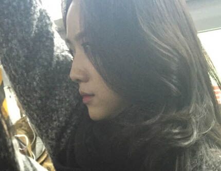Китайская актриса Тан Вэй на метро приехала на премьеру фильма