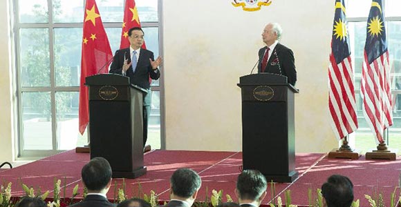 Ли Кэцян и премьер-министр Малайзии Н.Разаком встретились с журналистами