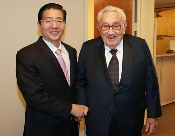 Го Шэнкунь встретился с бывшим государственным секретарем США Генри Киссинджером