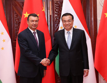 Ли Кэцян: Стратегическое взаимодоверие является политической основой для сотрудничества 
Китая и Таджикистана в разных областях