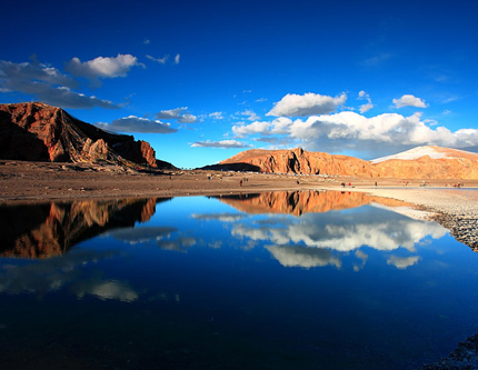 В 2015 году самое высокогорное в мире соленое озеро Намцо посетило рекордное количество 
туристов
