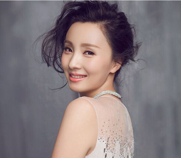 Новые фото актрисы Тао Хун
