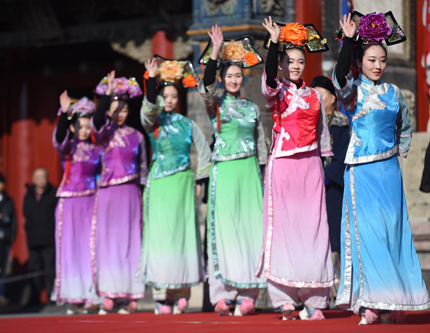 Празднование праздника Чуньцзе в императорском дворце в Шэньяне
