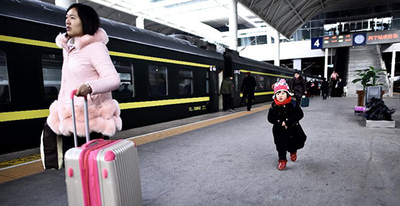 В Китае наступает пик пассажирских перевозок по железным дорогам в связи с окончанием новогодних каникул