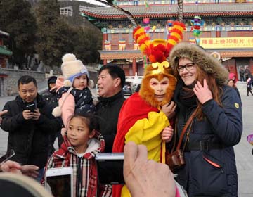 В выходные дни в связи с праздником Весны Пекин принял 9,186 млн посетителей
