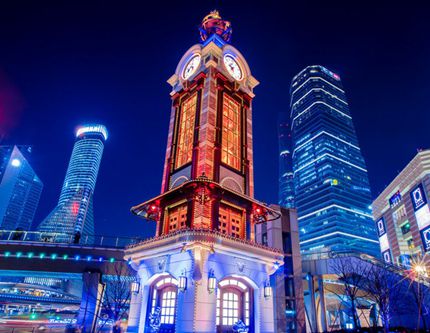 Построена тематическая колокольня "Дисней" в Шанхае
