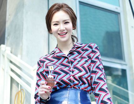 Актриса Ци Вэй приняла участие в мероприятиях в рамках Недели моды в Сеуле