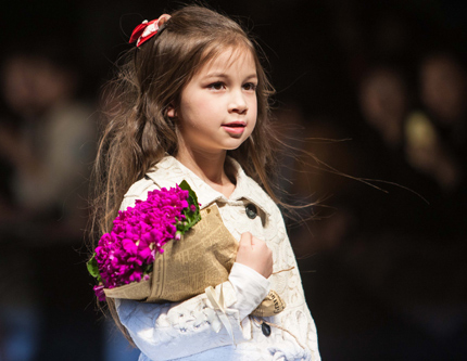 Показ детской моды на китайской международной неделе моды в Пекине