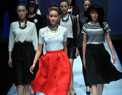 Китайская неделя моды в Пекине: коллекция кашемира