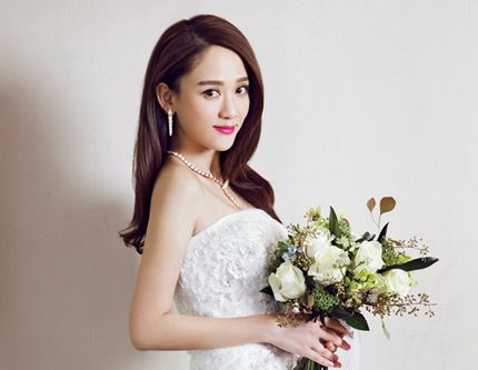 Актриса Чэнь Цяоэнь попала на обложку журнала