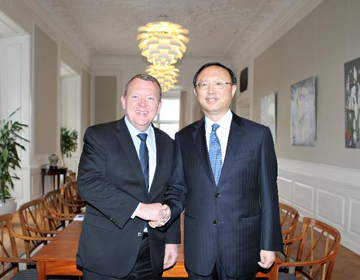 Премьер-министр Дании встретился с Ян Цзечи