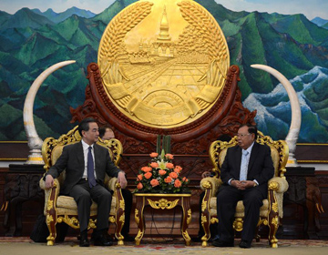 Генсек ЦК НРПЛ, президент Лаоса Буннянг Ворачит встретился с главой МИД КНР Ван И