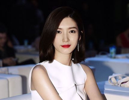 Актриса Цзян Шуин приняла участие в мероприятии