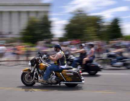 Мотопарад "Рокочущий гром" накануне Дня поминовения в Вашингтоне