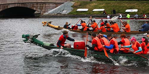Гонка лодок-драконов на Неве и Летний фестиваль китайской культуры прошли в Санкт-Петербурге