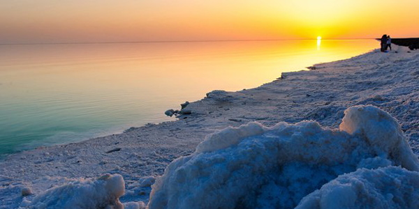 Вечер на берегу китайского «Мертвого моря»