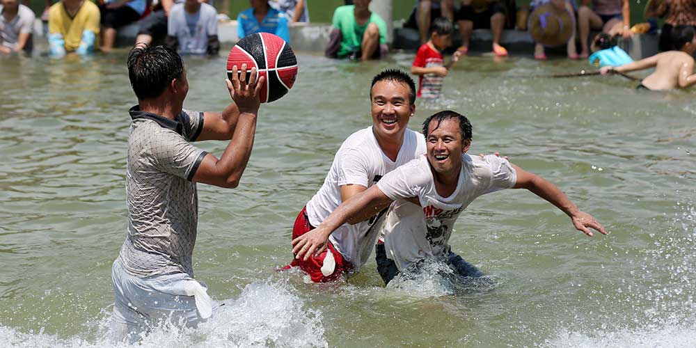 "Водный баскетбол" в Лючжоу