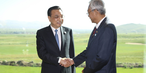 В Улан-Баторе состоялась встреча Ли Кэцяна и президента Мьянмы
У Тхин Чжо