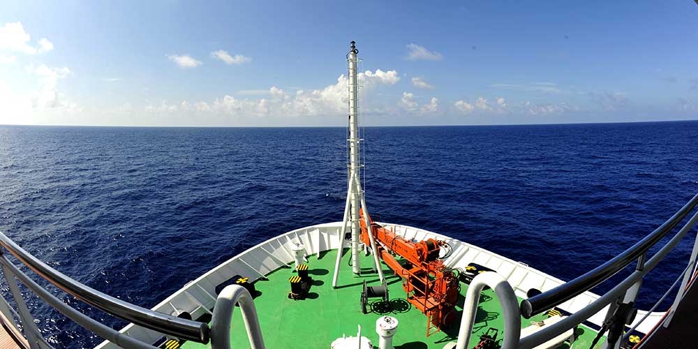 Судно "Чжан Цзянь" прибыло в целевую акваторию ЮКМ для испытаний глубоководного оборудования и научных исследований