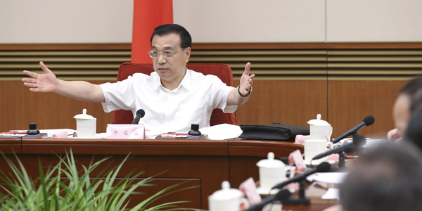Ли Кэцян призвал к большим усилиям по продвижению частных и смешанных инвестиций