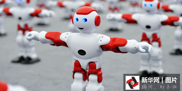 Танцующие роботы в Циндао установили новый мировой рекорд