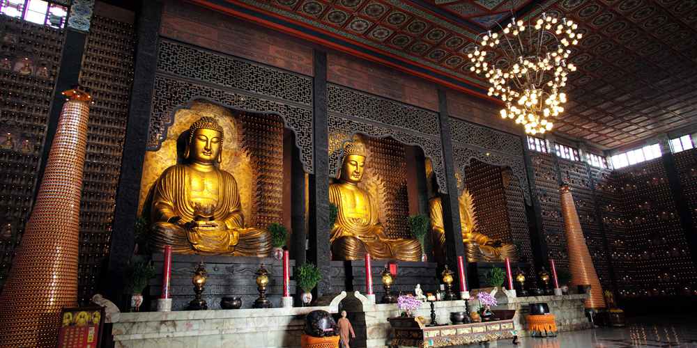 Буддийская святыня Тайваня -- монастырь Фогуаншань