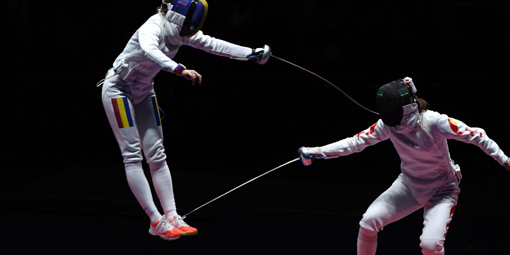 Китайские шпажистки завоевали олимпийское "серебро"