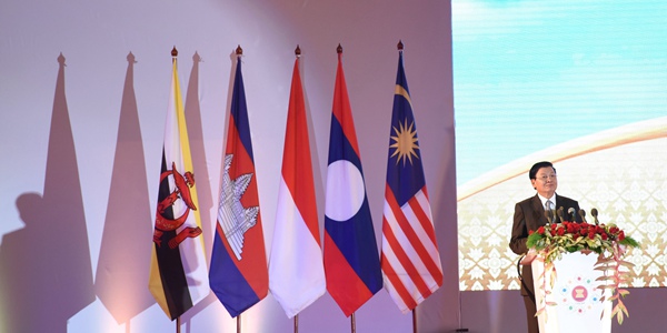 В Лаосе завершились саммит АСЕАН и встречи лидеров в рамках восточноазиатского сотрудничества