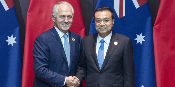 Ли Кэцян встретился с премьер-министром Австралии Малколмом Тернбуллом