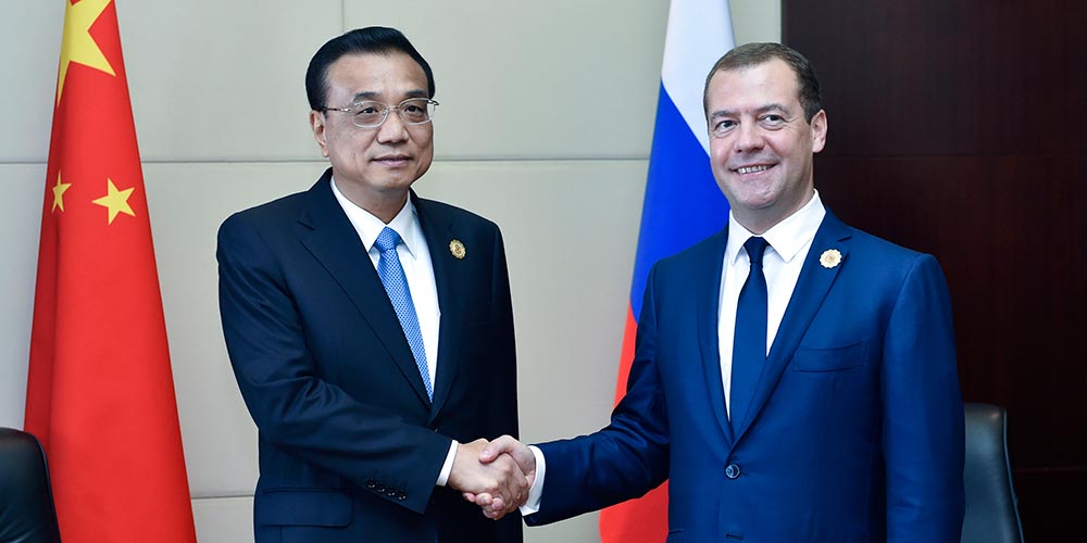 Ли Кэцян встретился с Дмитрием Медведевым