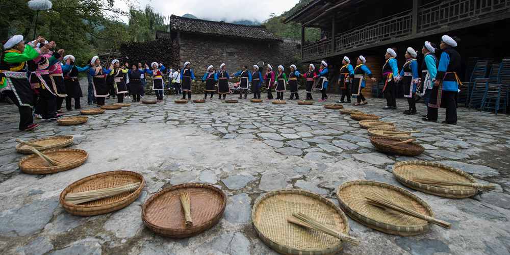Праздник народности эрсу в уезде Шимянь