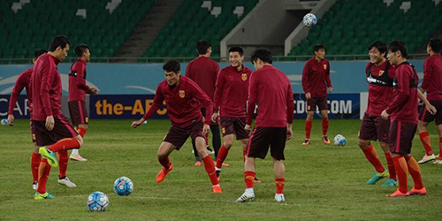 Футбол -- Китайская сборная готовится к отборочному матчу ЧМ-2018