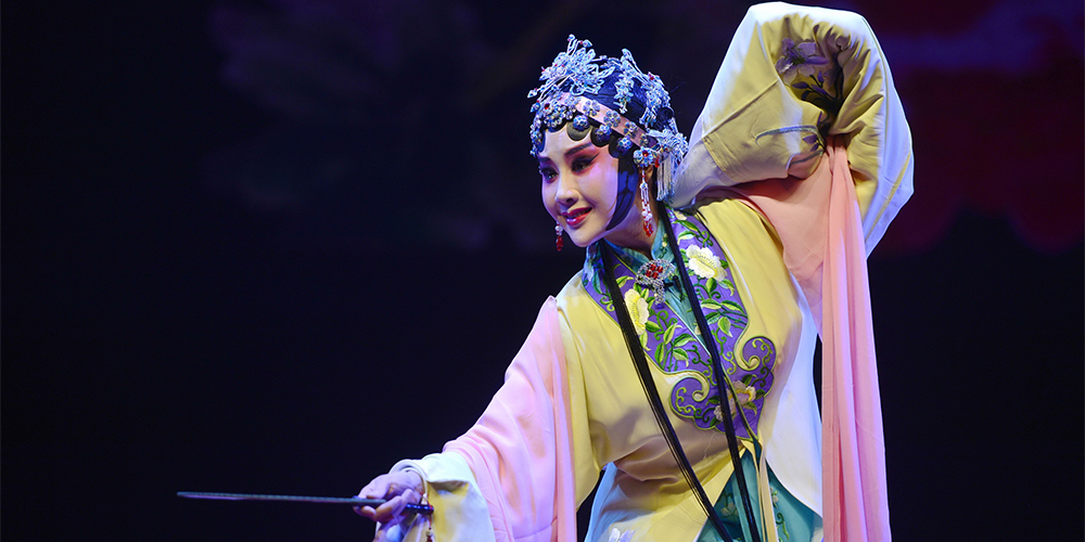 Праздник традиционной оперы на родине Тан Сяньцзу