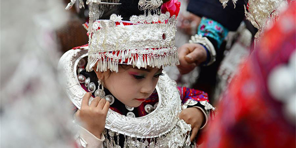 Шоу народных костюмов в Цзяньхэ