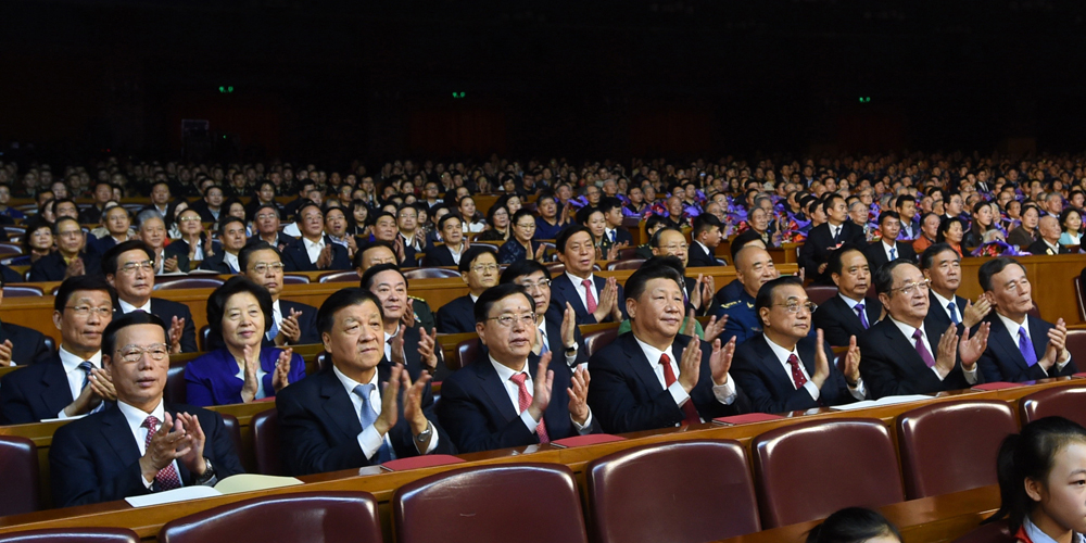 В столице Китая прошел гала-концерт, посвященный 80-летию победы Великого похода