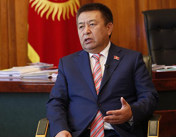 Эксклюзив: визит китайского премьера придаст мощный импульс развитию сотрудничества 
между Кыргызстаном и Китаем -- спикер парламента Кыргызстана