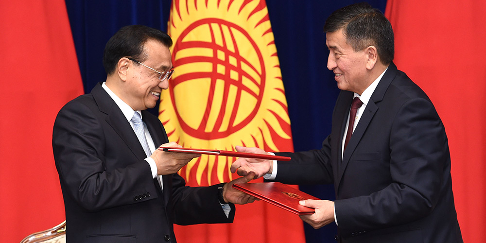 Состоялась беседа между Ли Кэцяном и премьер-министром Кыргызстана