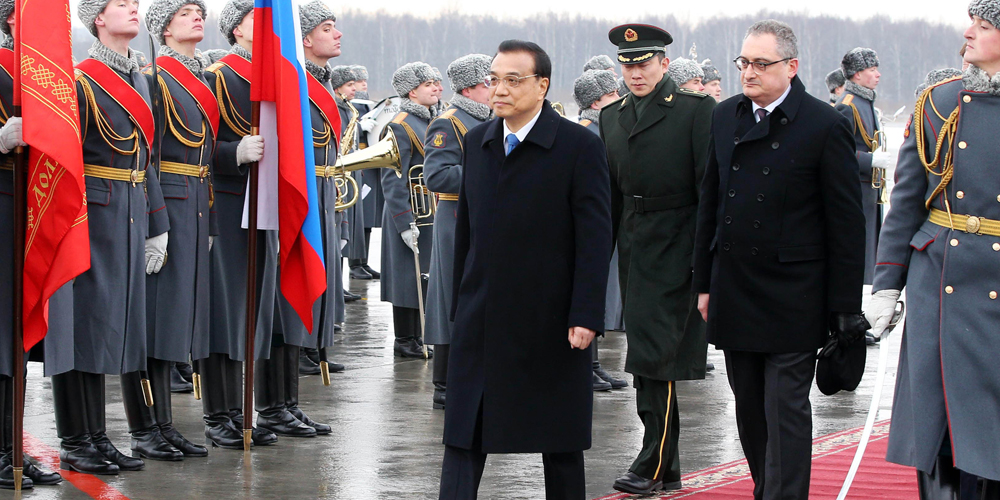 Премьер Госсовета КНР Ли Кэцян прибыл в Санкт-Петербург для участия во встрече глав 
правительств Китая и России и с официальным визитом в РФ